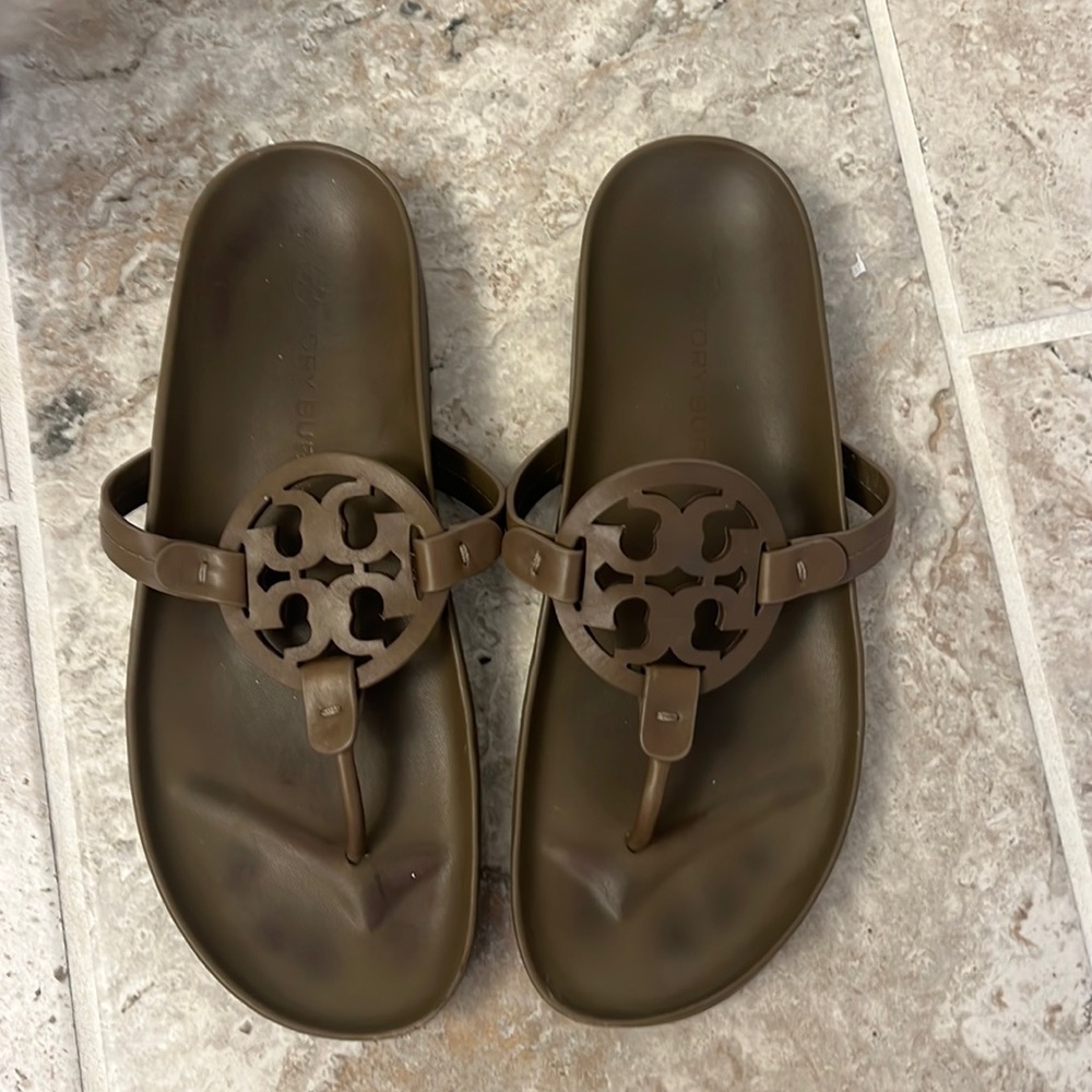 Tori Burch cloud sandals size 9.5